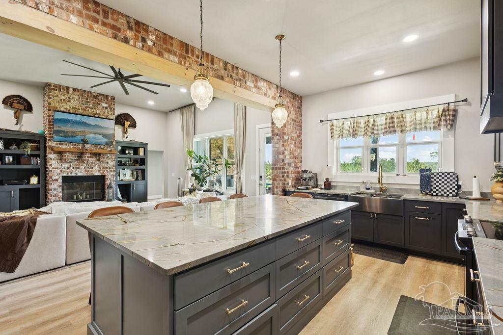 Property Photo: 7664 Buffalo Ridge Rd FL 32571