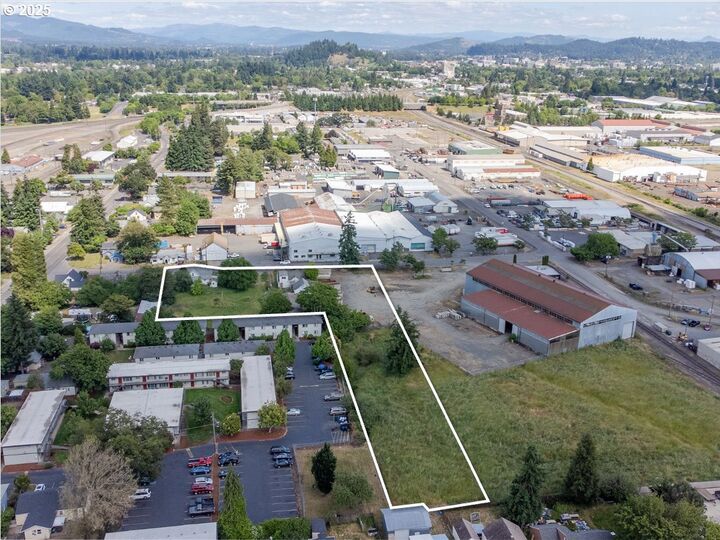 Property Photo: 134 N Cleveland St OR 97402