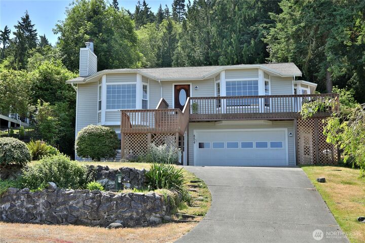 Property Photo: 854 Blue Spruce Place WA 98277