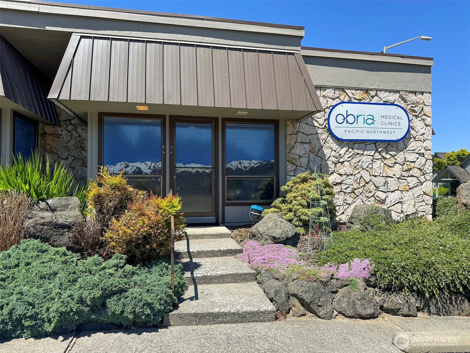 Property Photo: 824 E 8th Street A WA 98362