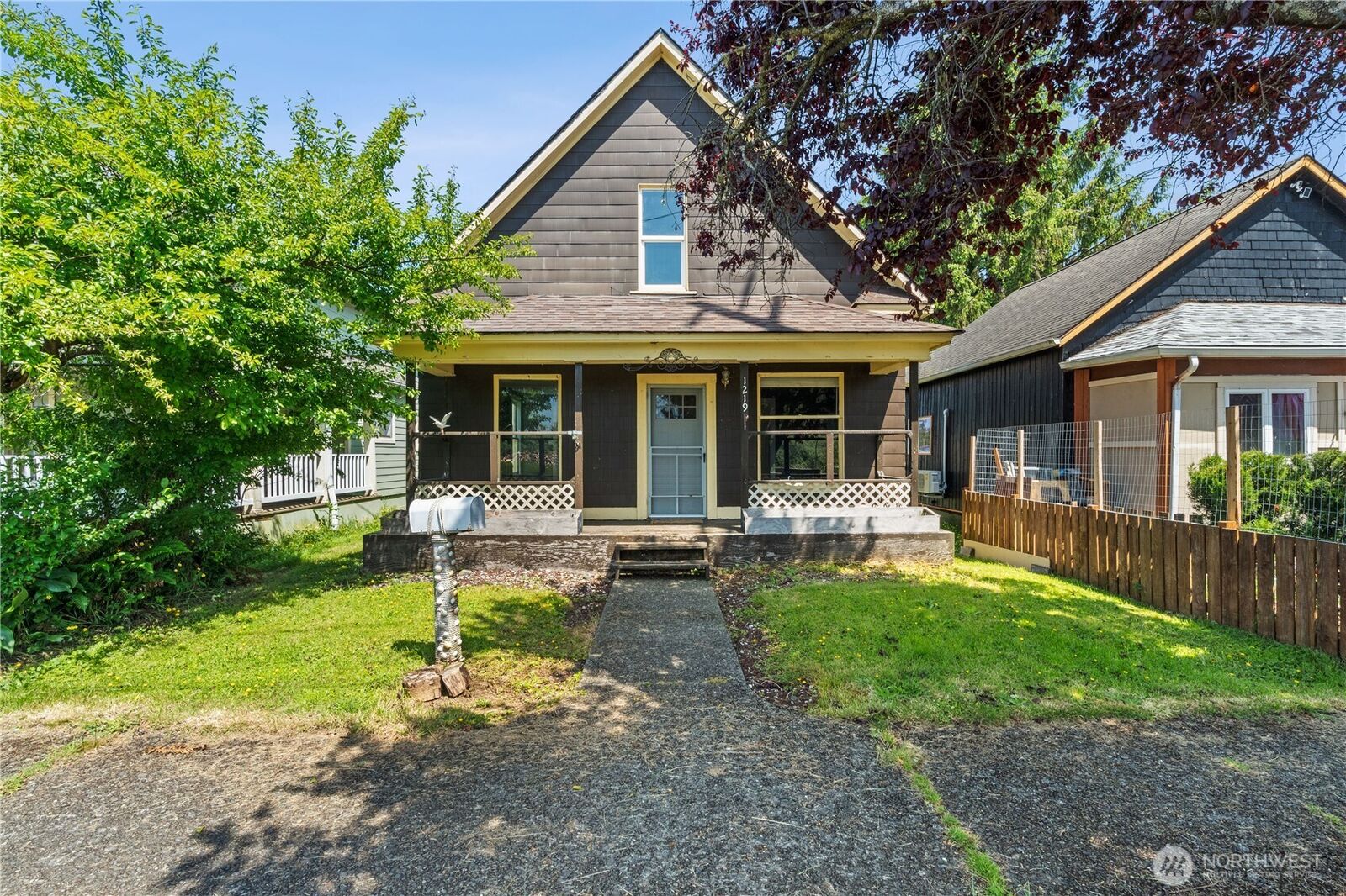 Property Photo:  1219  Chenault Avenue  WA 98550 