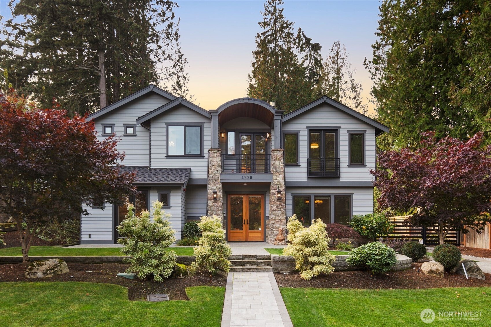 Property Photo: 4229 95th Avenue NE WA 98004