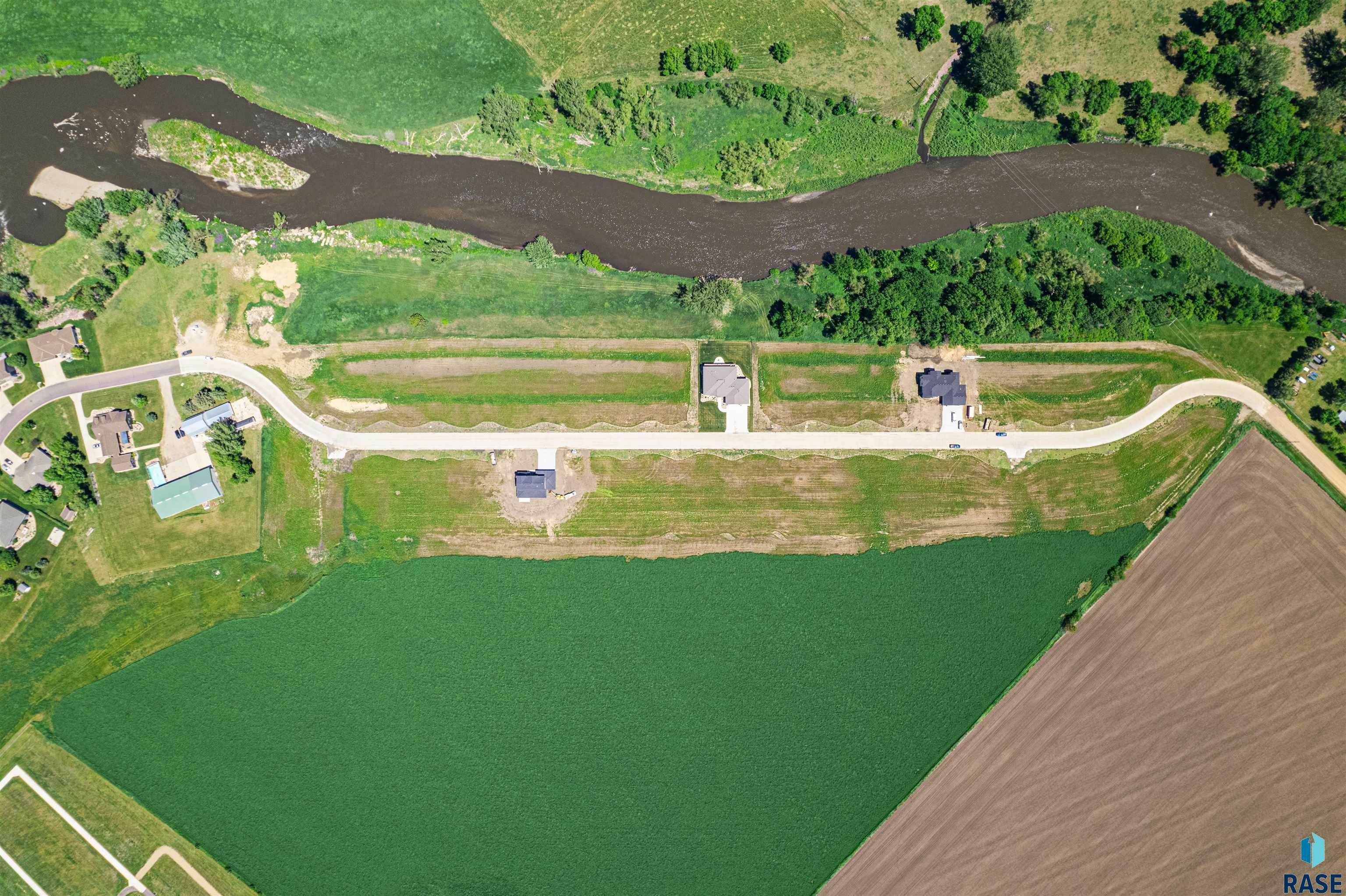 Property Photo: 803 Mill Pond Rd IA 51246