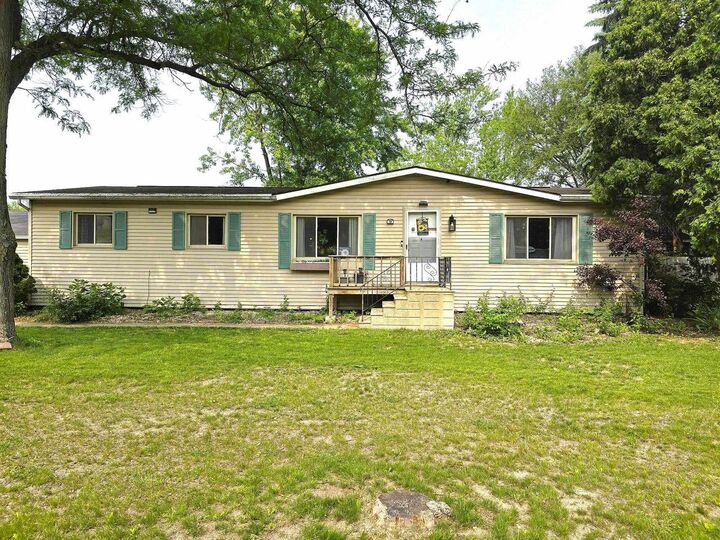 19 Falling Creek Drive 19  Janesville WI 53548 photo