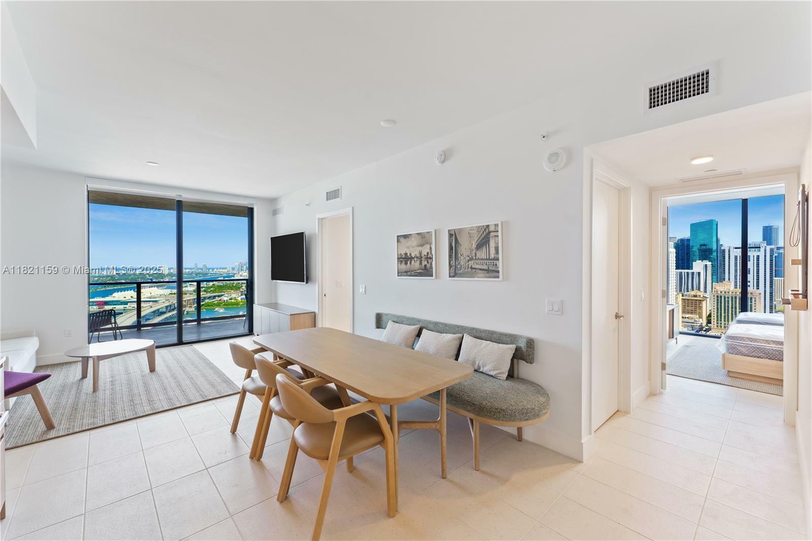 Property Photo: 159 NE 6th St 3016 FL 33132