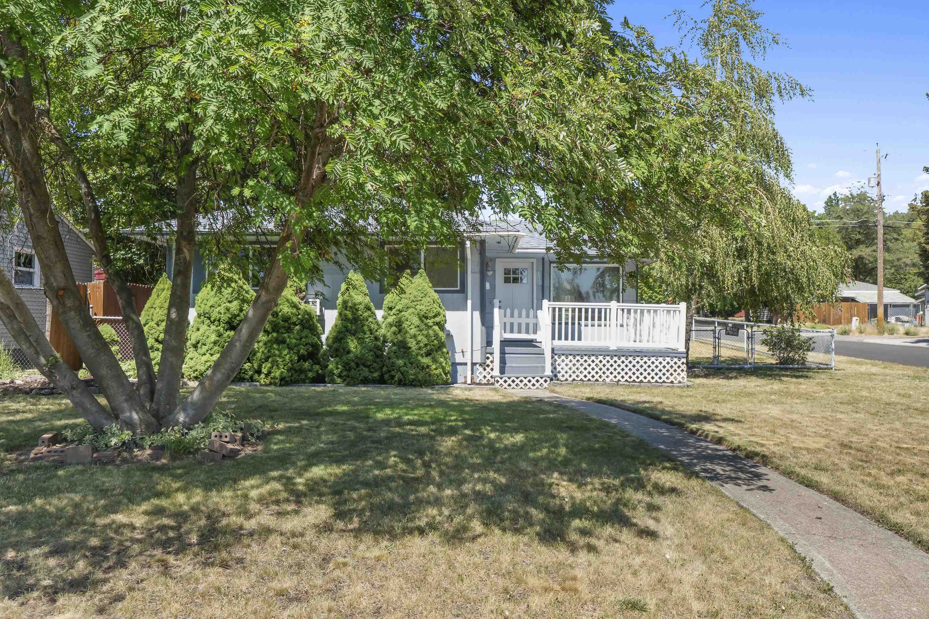 Property Photo: 3927 E Fairview Ave WA 99217
