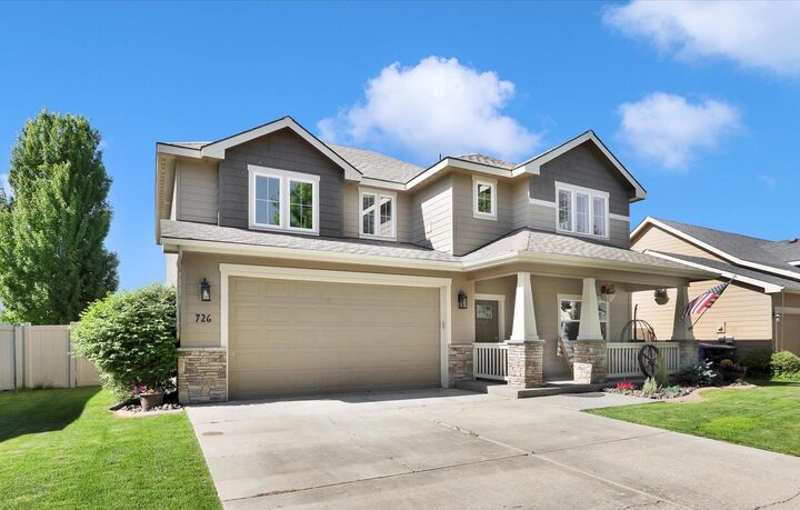 Property Photo:  726 E Colbert Rd  WA 99005 
