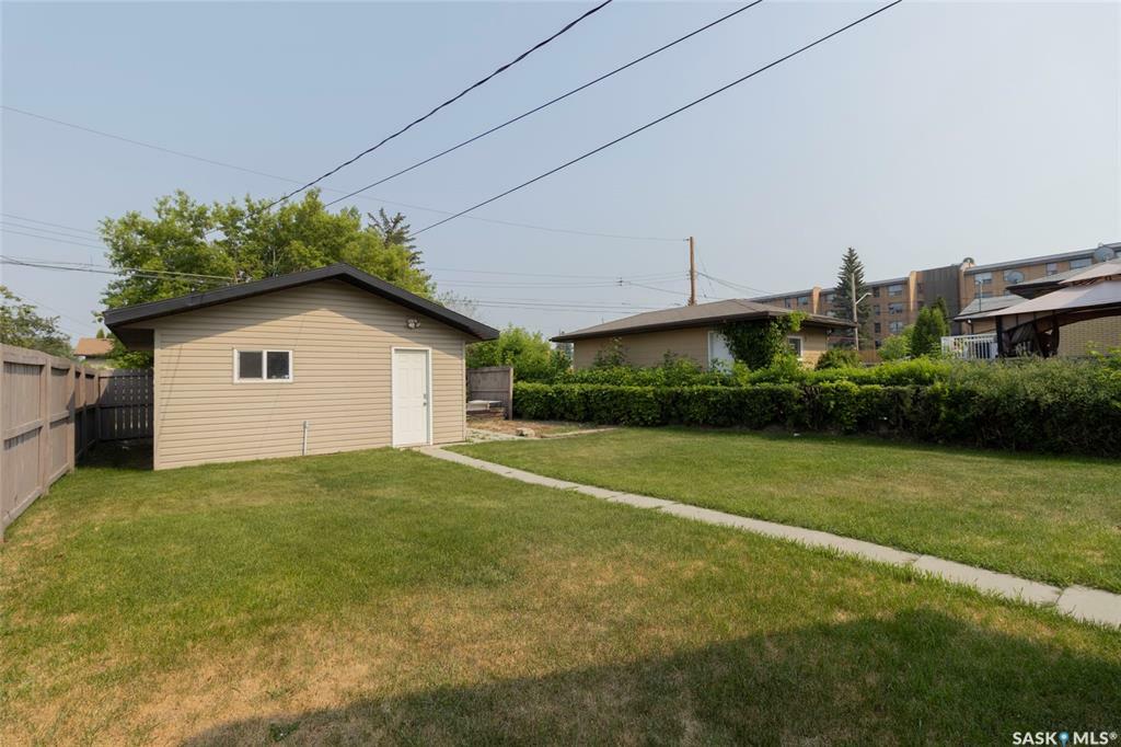 Photo de la propriété: 224 X Avenue S SK S7M 3H3