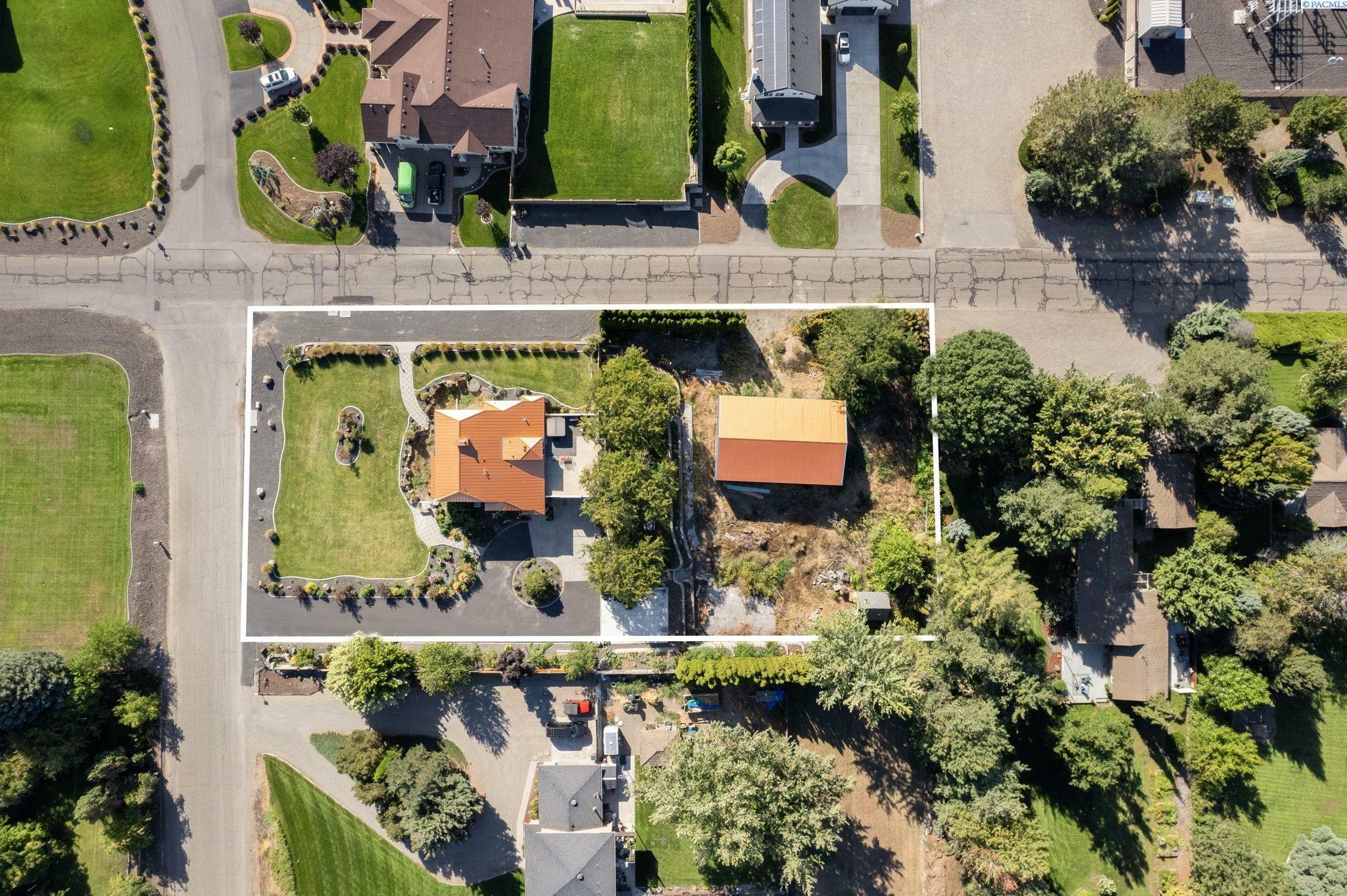 Property Photo:  9115 W Maple Drive  WA 99301 