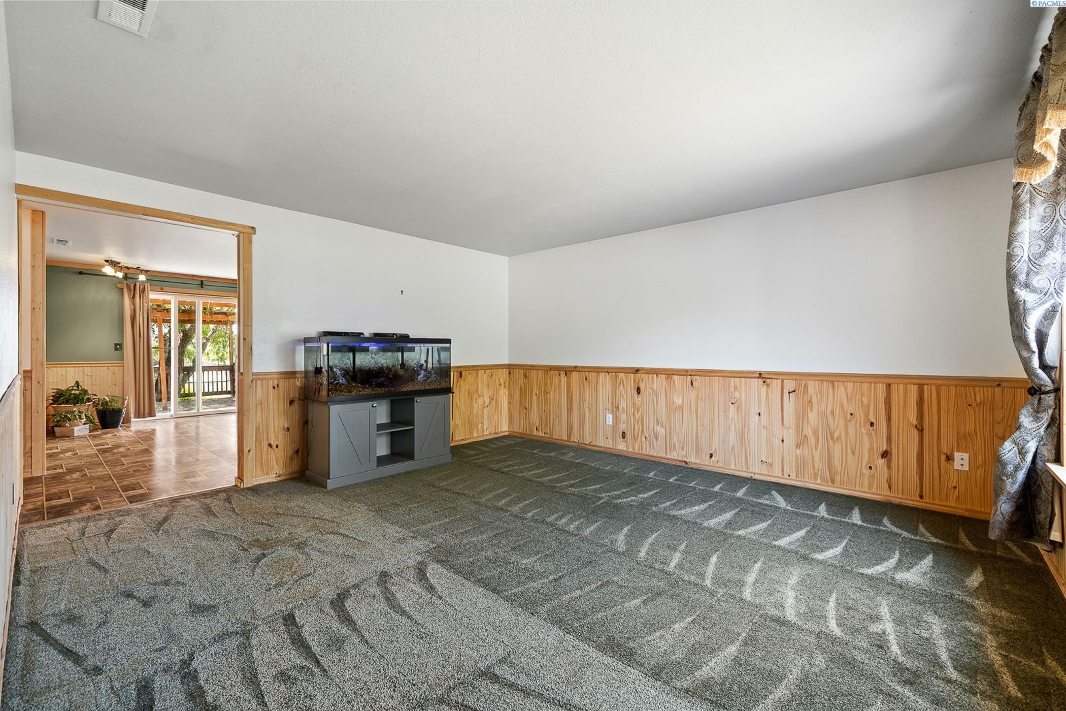 Property Photo:  9320 Welsh Dr  WA 99301 