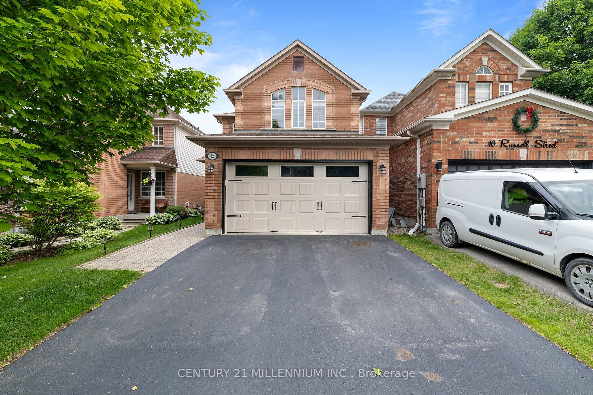 12 Russell Street  Halton Hills ON L7G 5Y7 photo