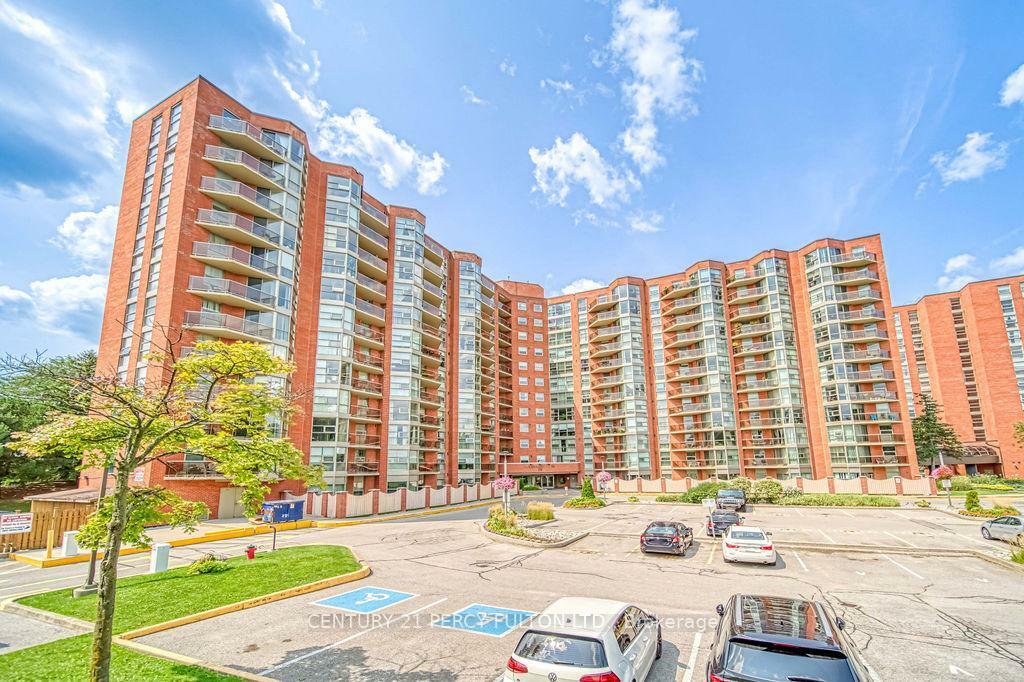 Property Photo:  20 Dean Park Road 1215  ON M1B 3G9 
