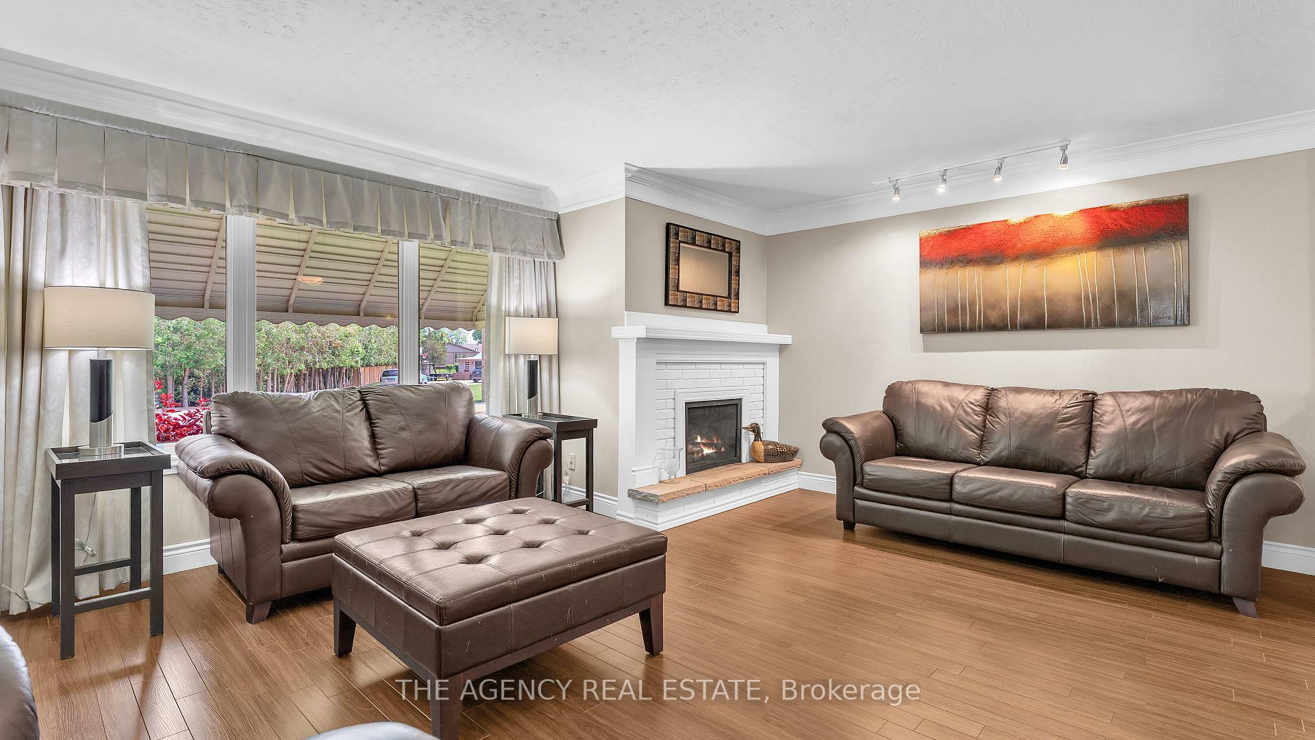 Property Photo: 5 Nora Place ON N5R 1N6