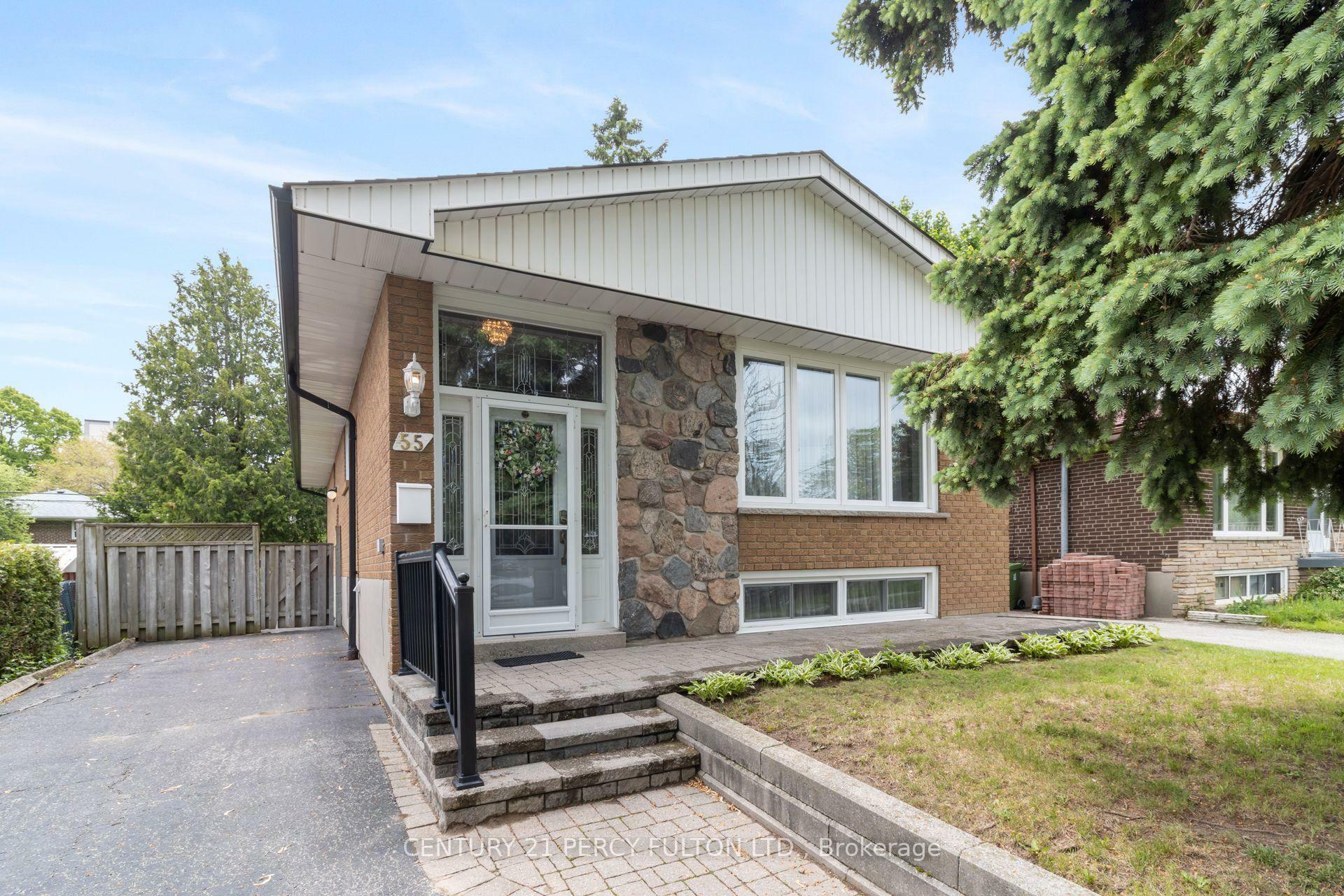 Photo de la propriété: 55 Rochman Boulevard ON M1H 1S1