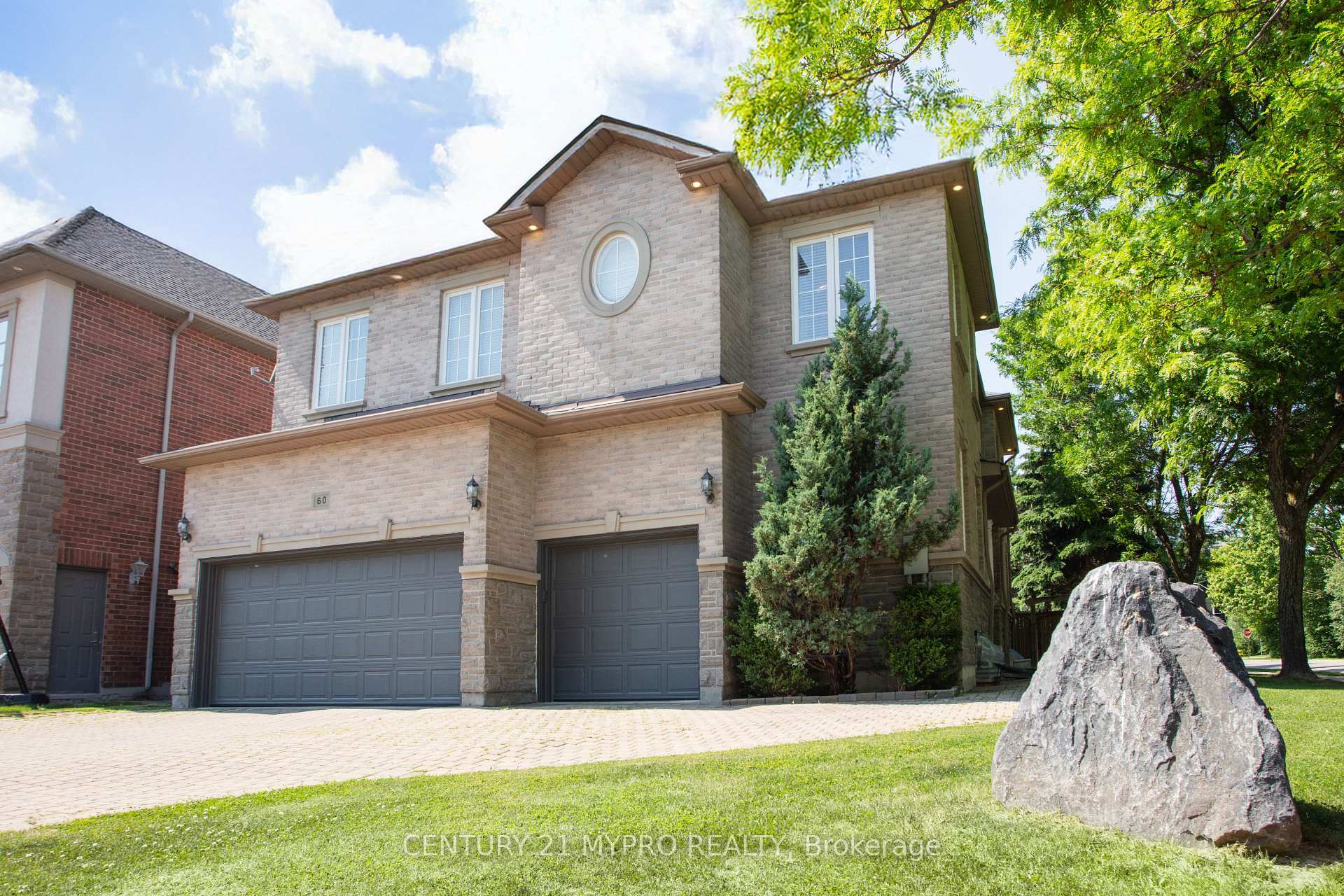 Property Photo: 60 Pathlane Road ON L4B 4A5