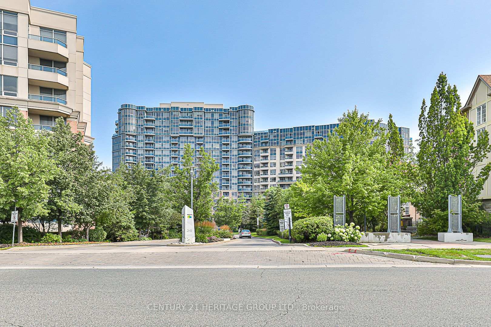 33 Cox Boulevard 905  Markham ON L3R 8A6 photo