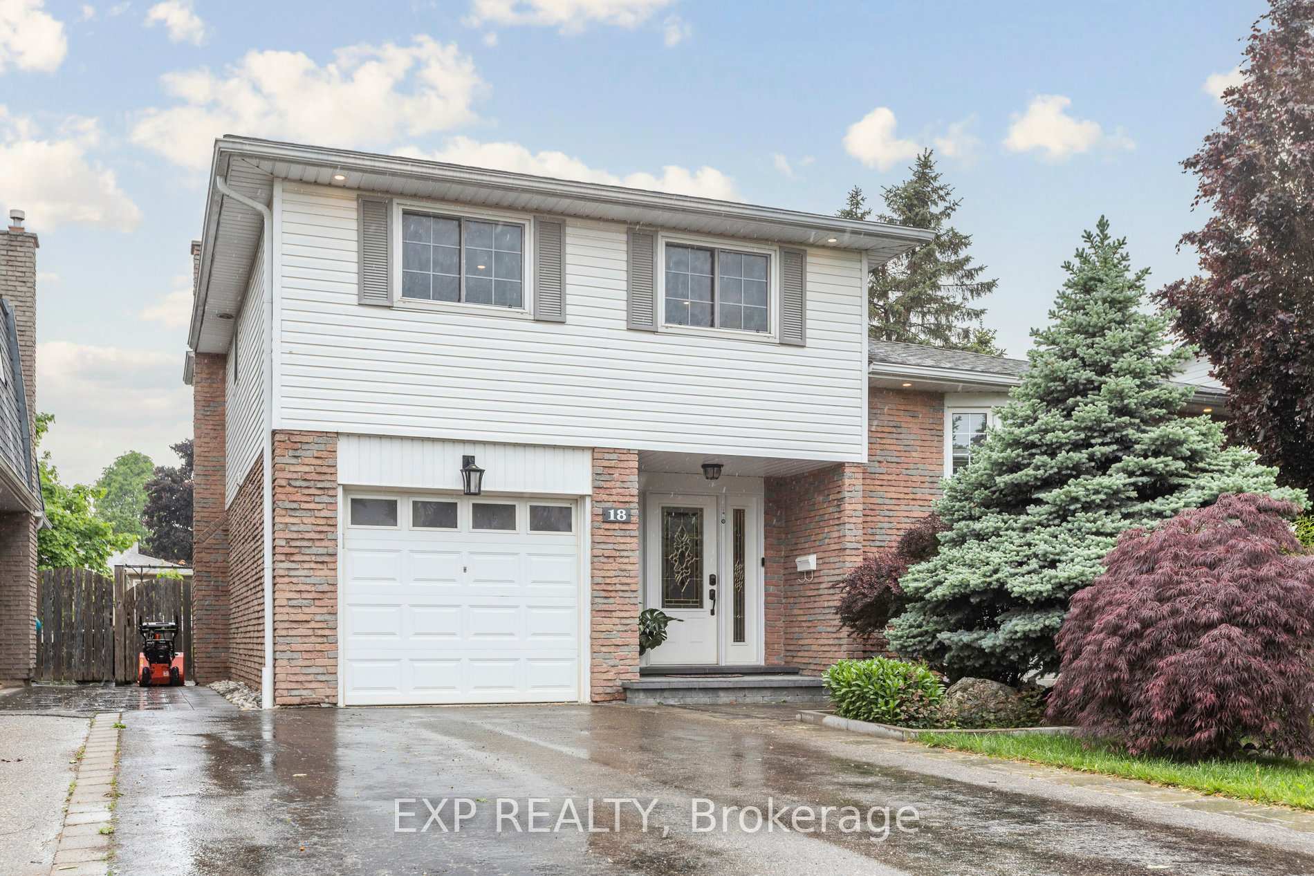 Property Photo: 18 Norman Avenue ON L7J 2R4