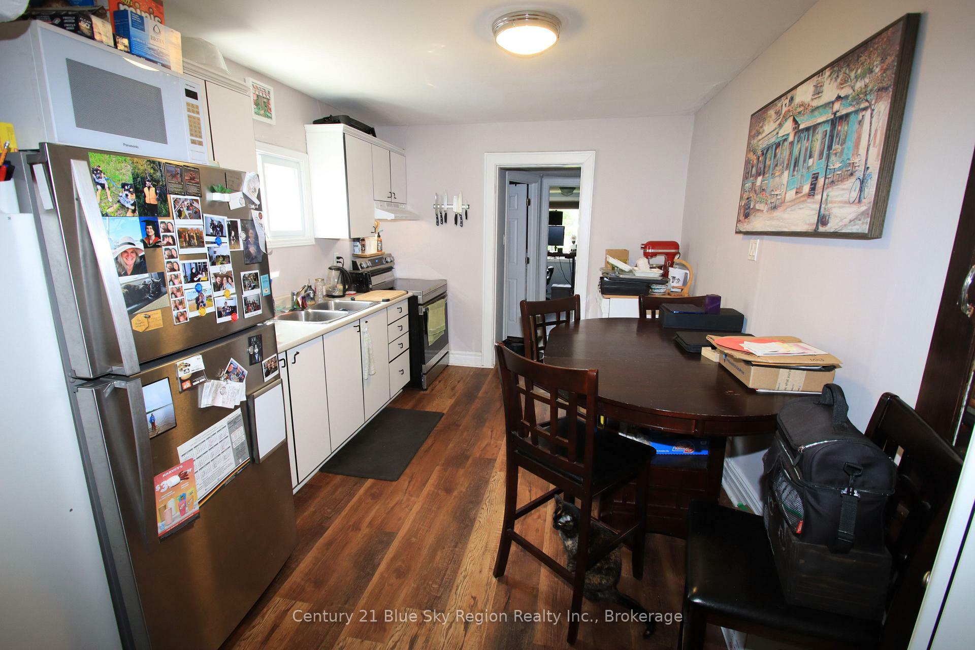 Property Photo: 275 Fifth Avenue E ON P1B 1N7