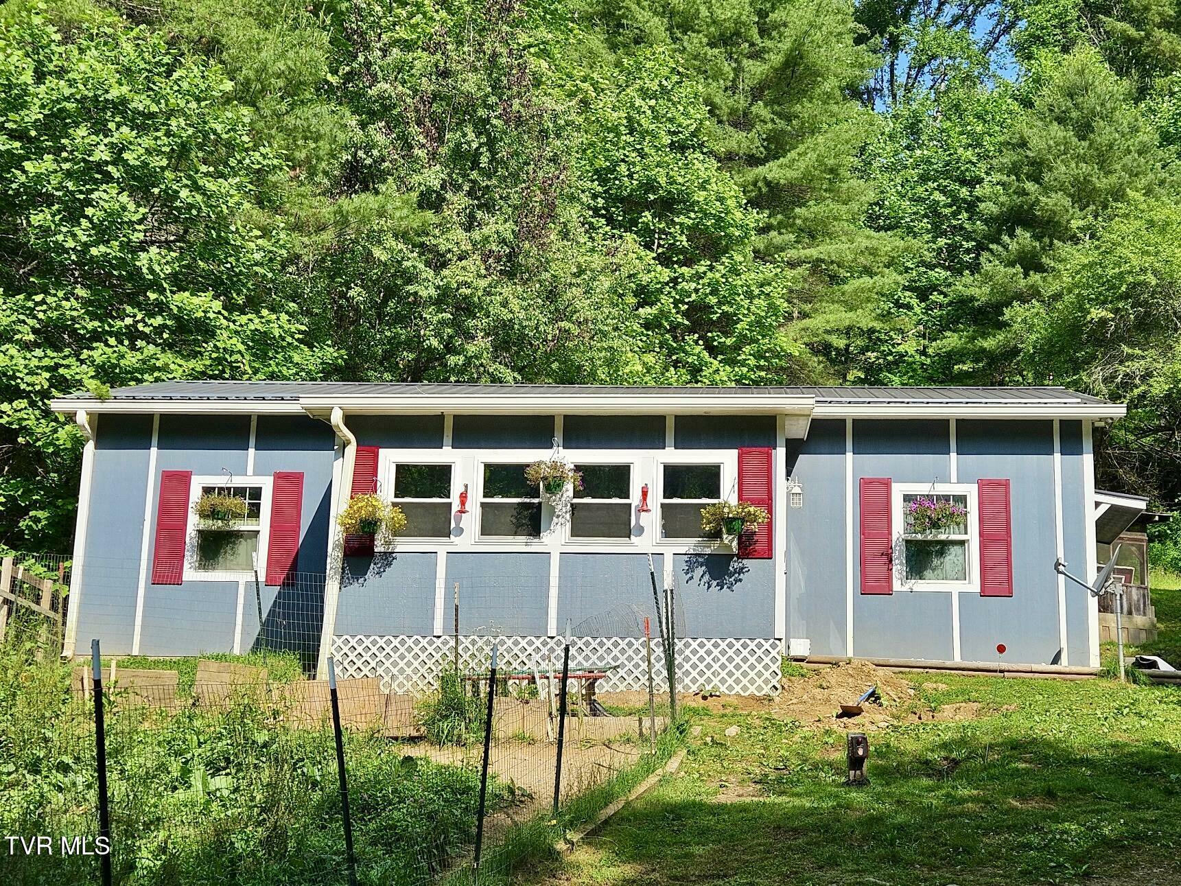Property Photo: 671 Antioch Road TN 37683
