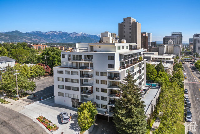 Property Photo: 8 E Hillside Ave 304 UT 84103