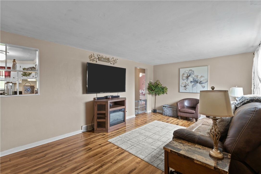 Property Photo: 237 Creston PA 15122