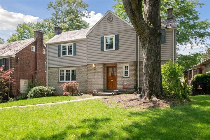 Property Photo: 1374 Navahoe Drive PA 15228