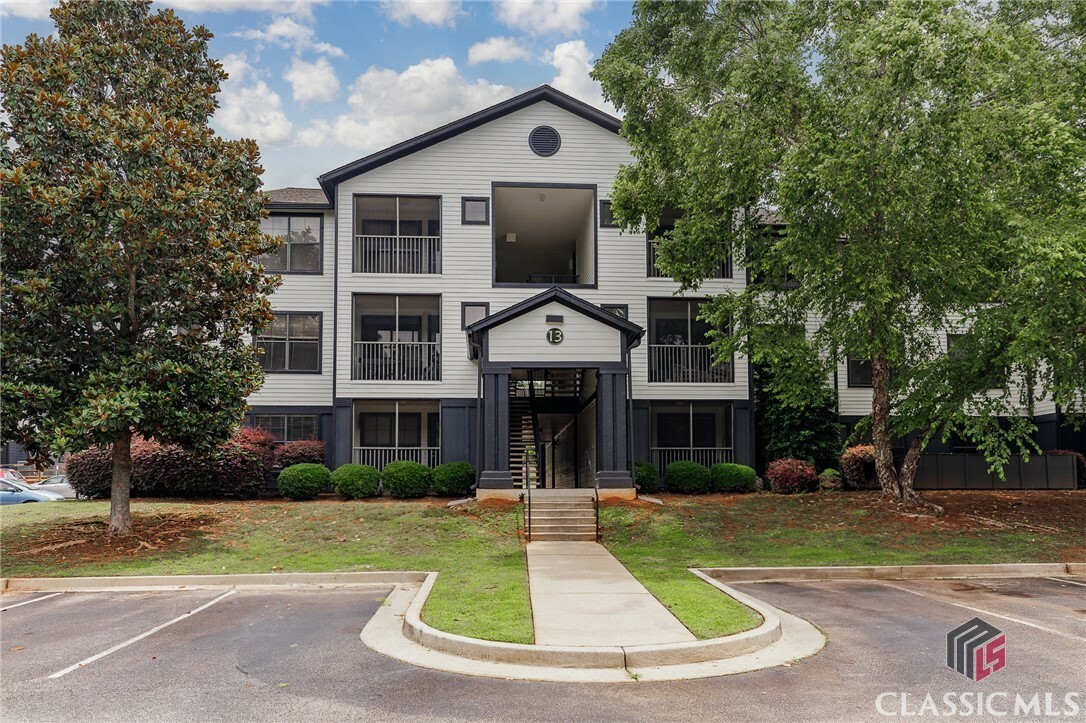 Property Photo: 211 North Avenue 1317 GA 30601