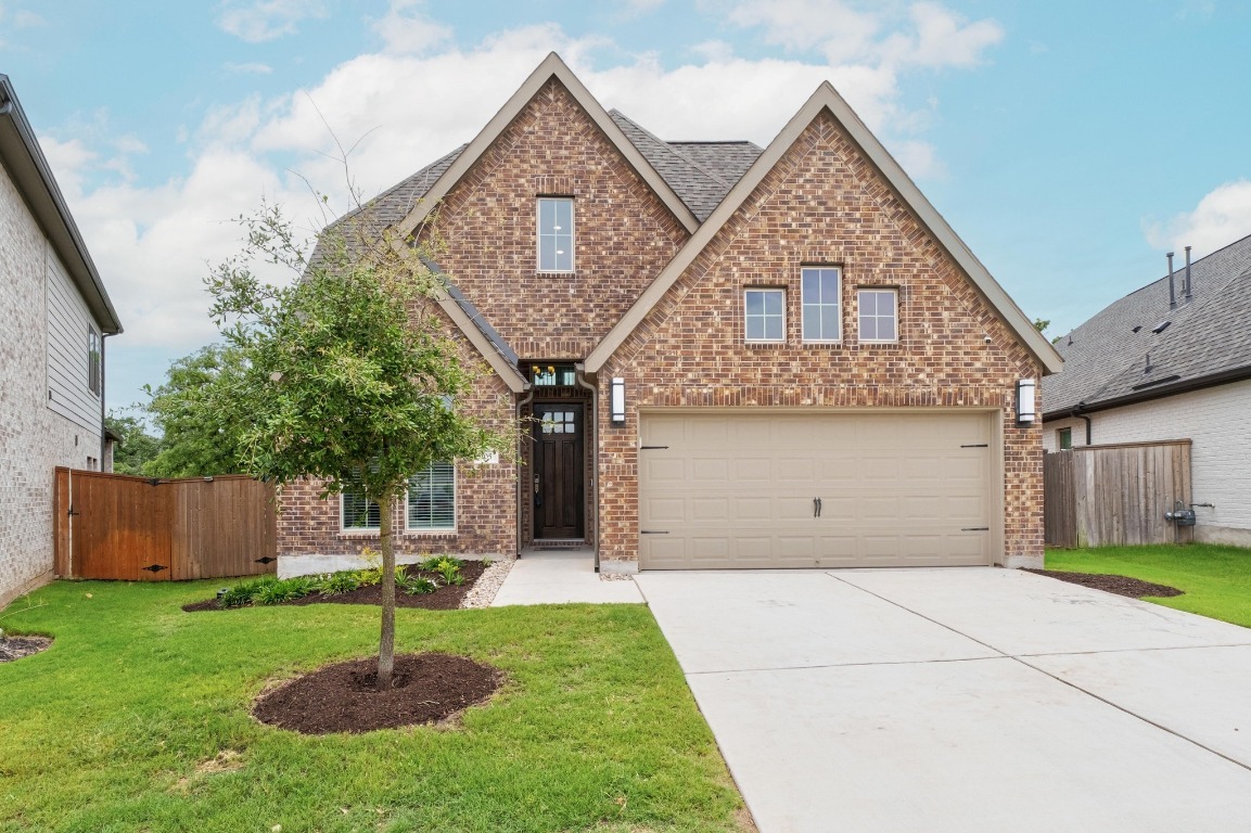 Property Photo: 105 Sweetgum Cove TX 78602