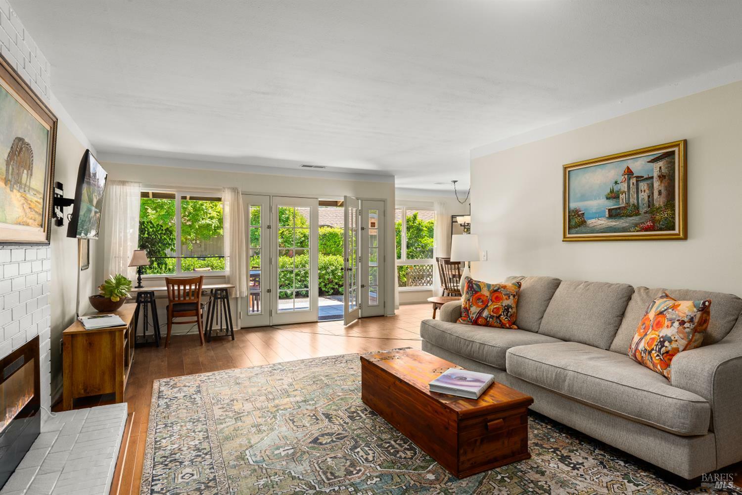 Property Photo: 406 White Oak Drive CA 95409