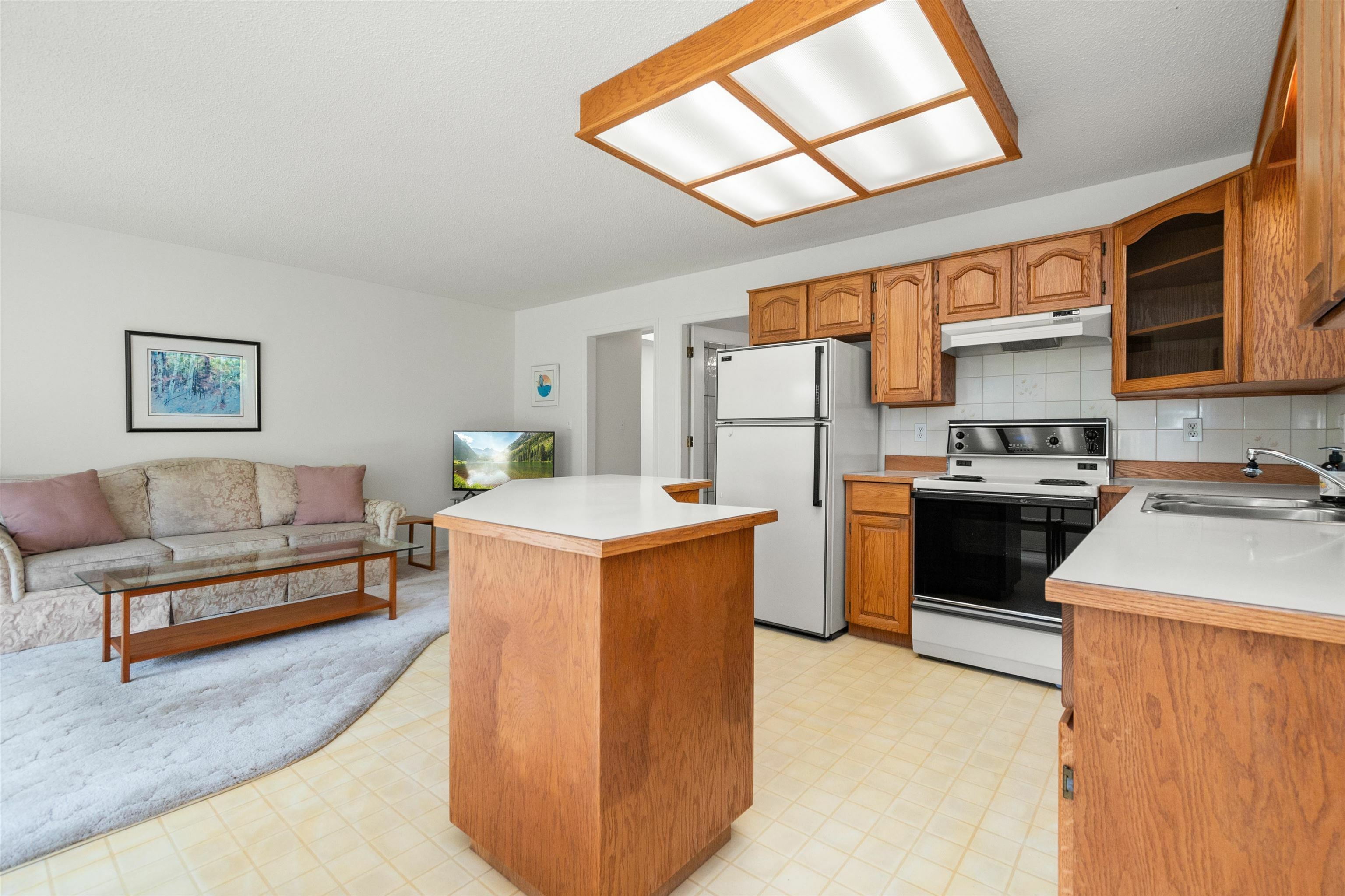 Property Photo: 537 Wardle Street BC V0X 1L0