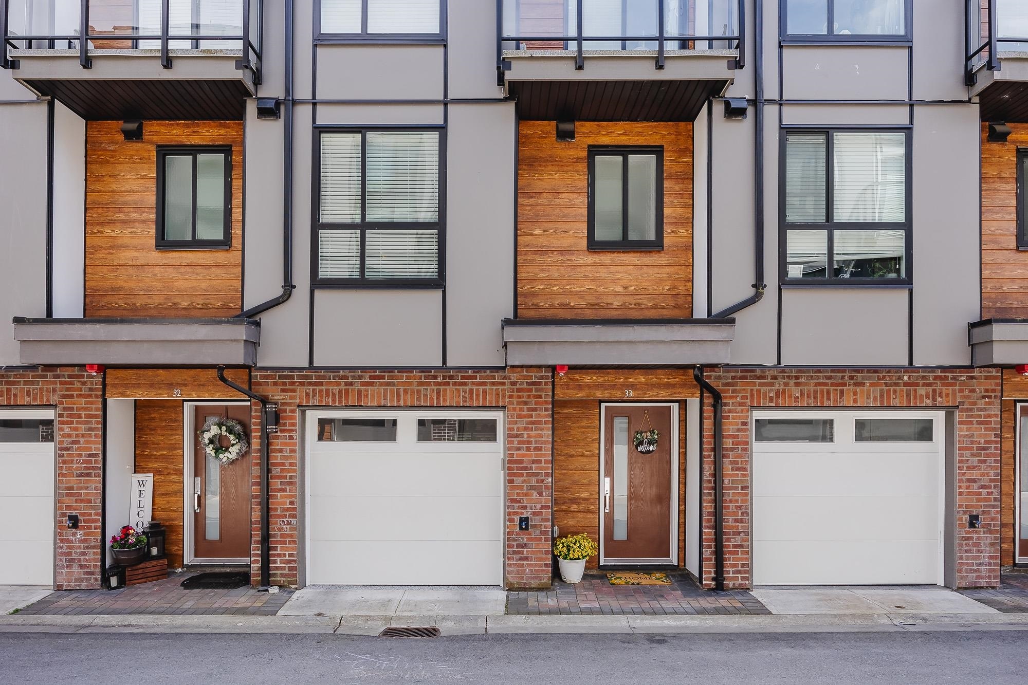Property Photo:  19760 55 Avenue 33  BC V3A 3W9 