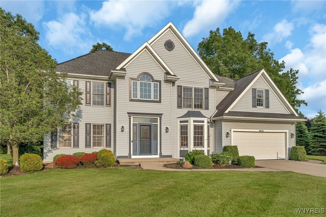 Property Photo: 5531 Pine Loch Lane NY 14221