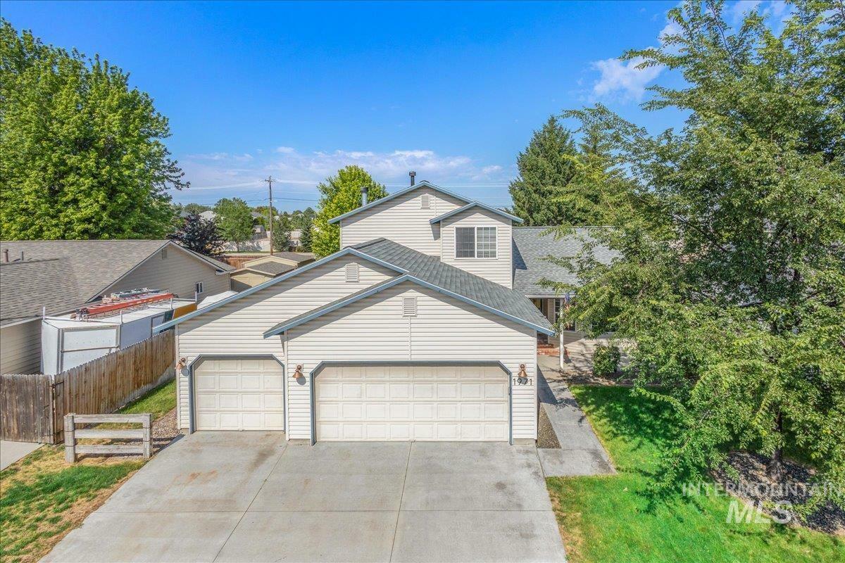 Property Photo: 1971 N Sparrow Hawk Ave ID 83634