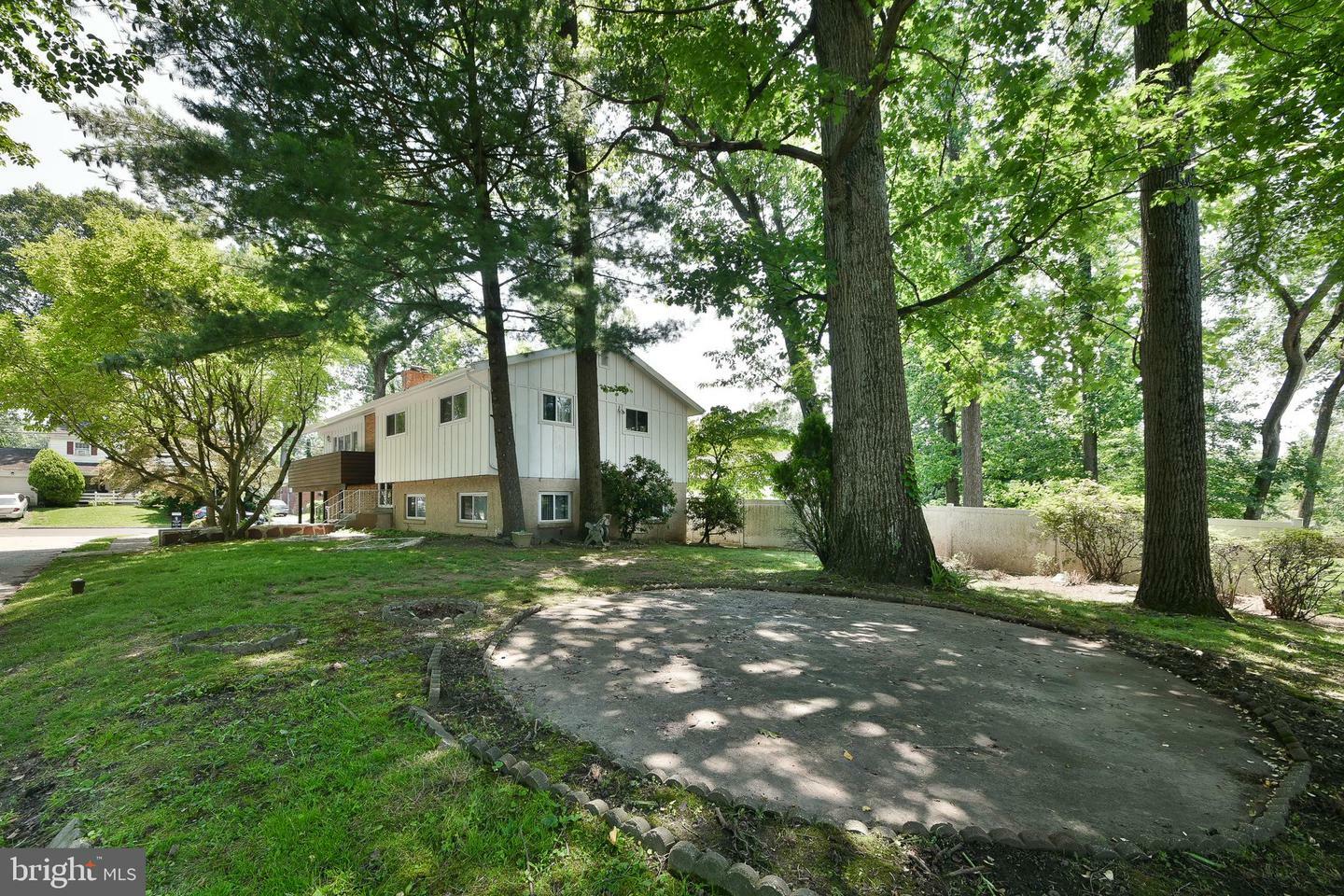 Property Photo: 1556 Coolidge Avenue PA 19001