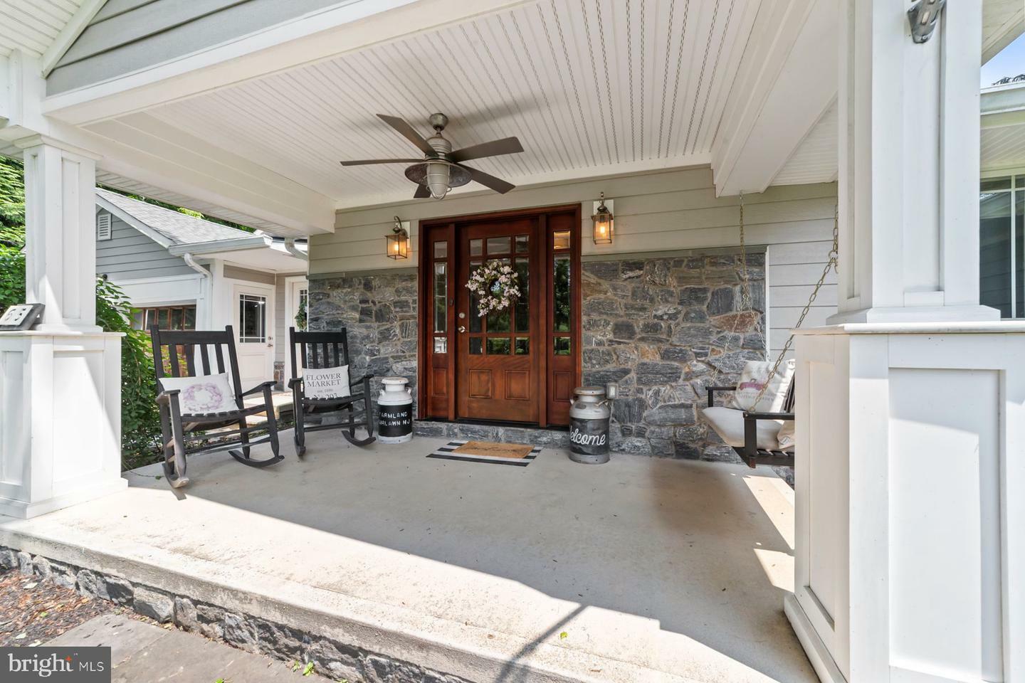 Property Photo: 65 Shady Brook La NJ 08540