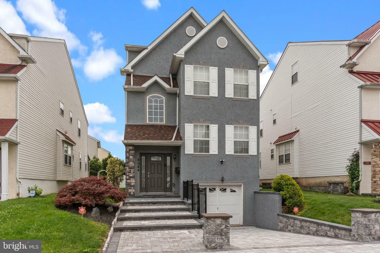 2044 Gorman Street  Philadelphia PA 19116 photo