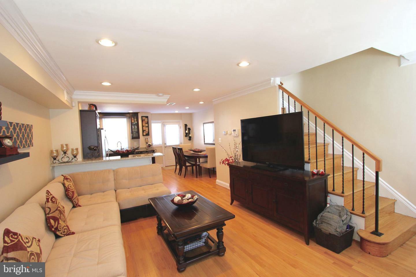 Property Photo: 1135 Colonial Avenue VA 22314
