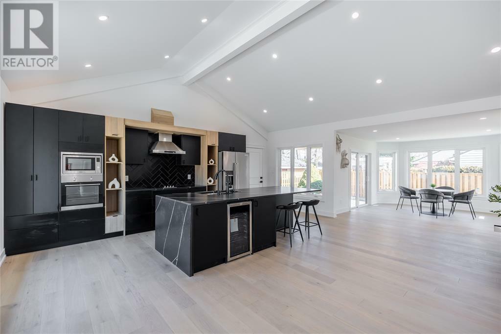 Photo de la propriété: 1566 Howston Avenue ON N7V 3Y9