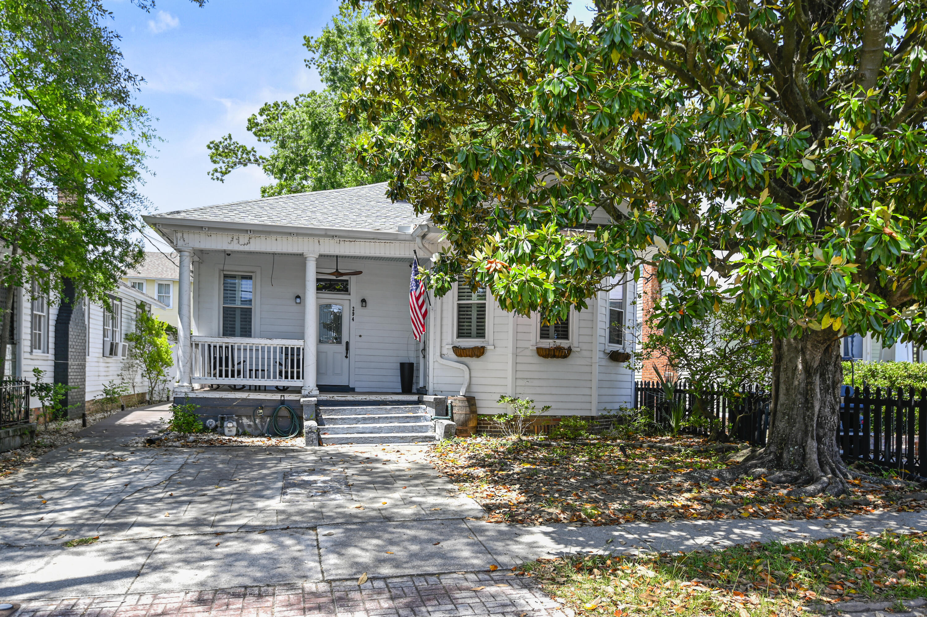 Property Photo: 294 Congress Street SC 29403