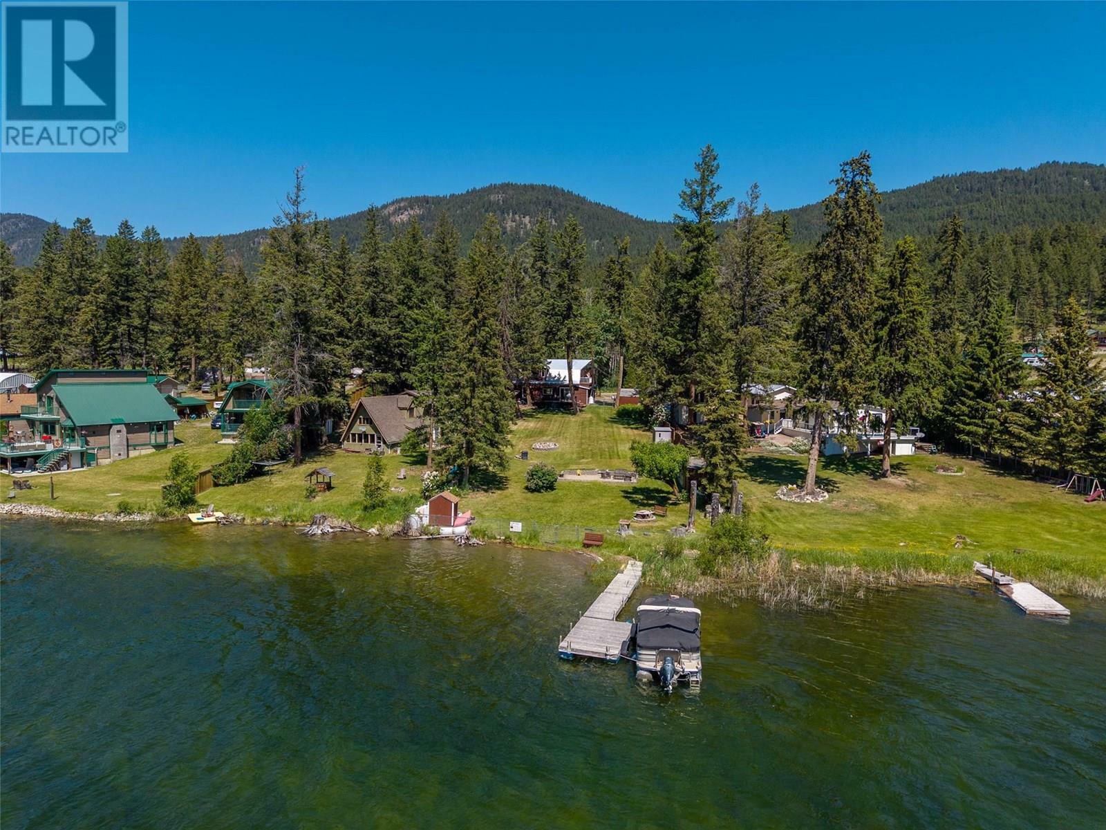 Photo de la propriété: 2292 Ojibway Road BC V2H 1P1