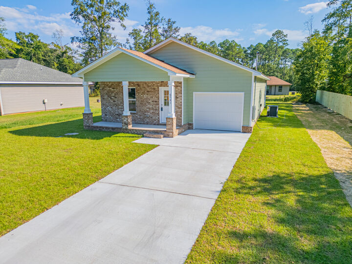Property Photo:  6781 Joy Street  FL 32583 