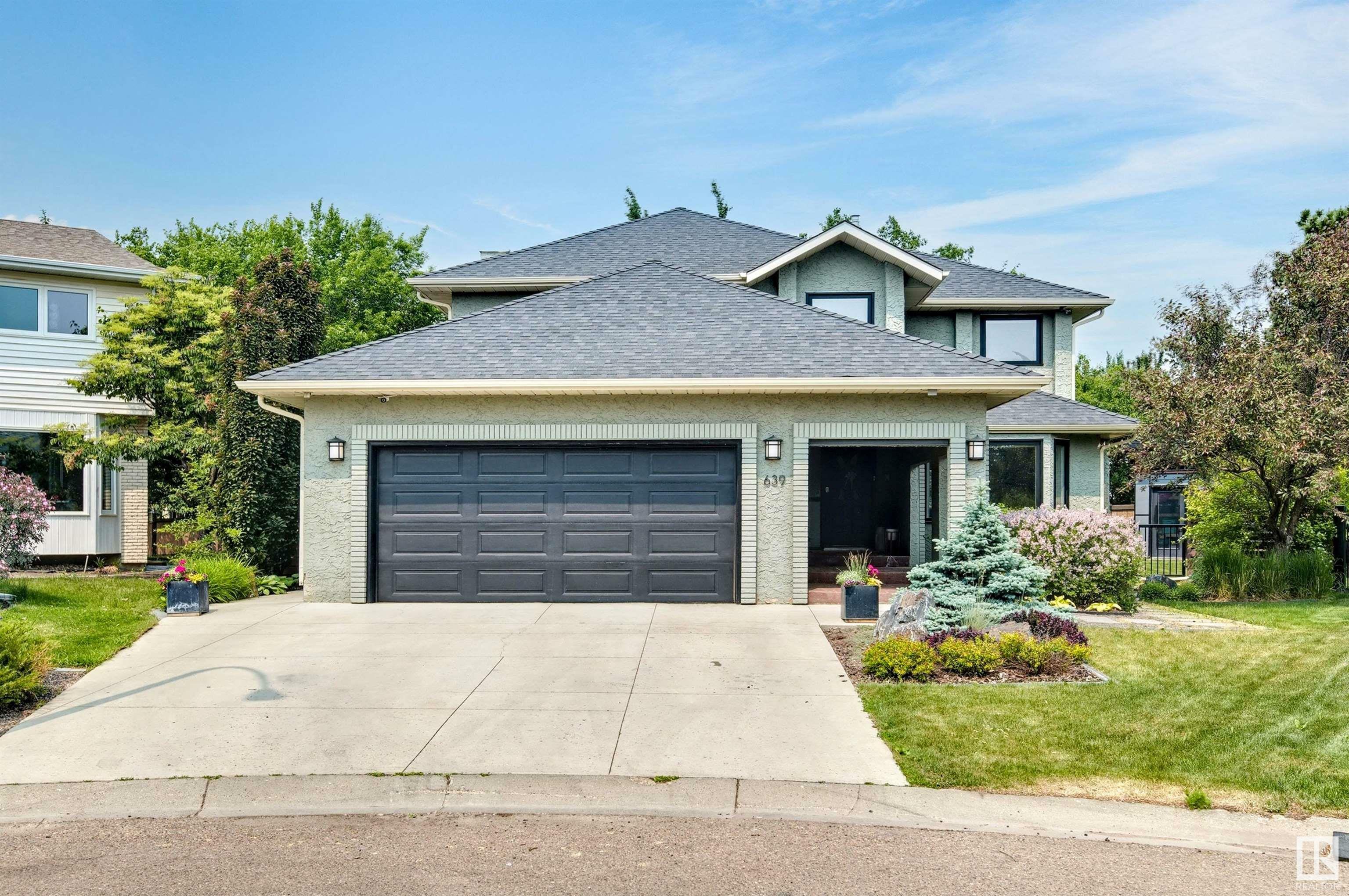 639 Butchart Wynd NW  Edmonton AB T6R 1R4 photo