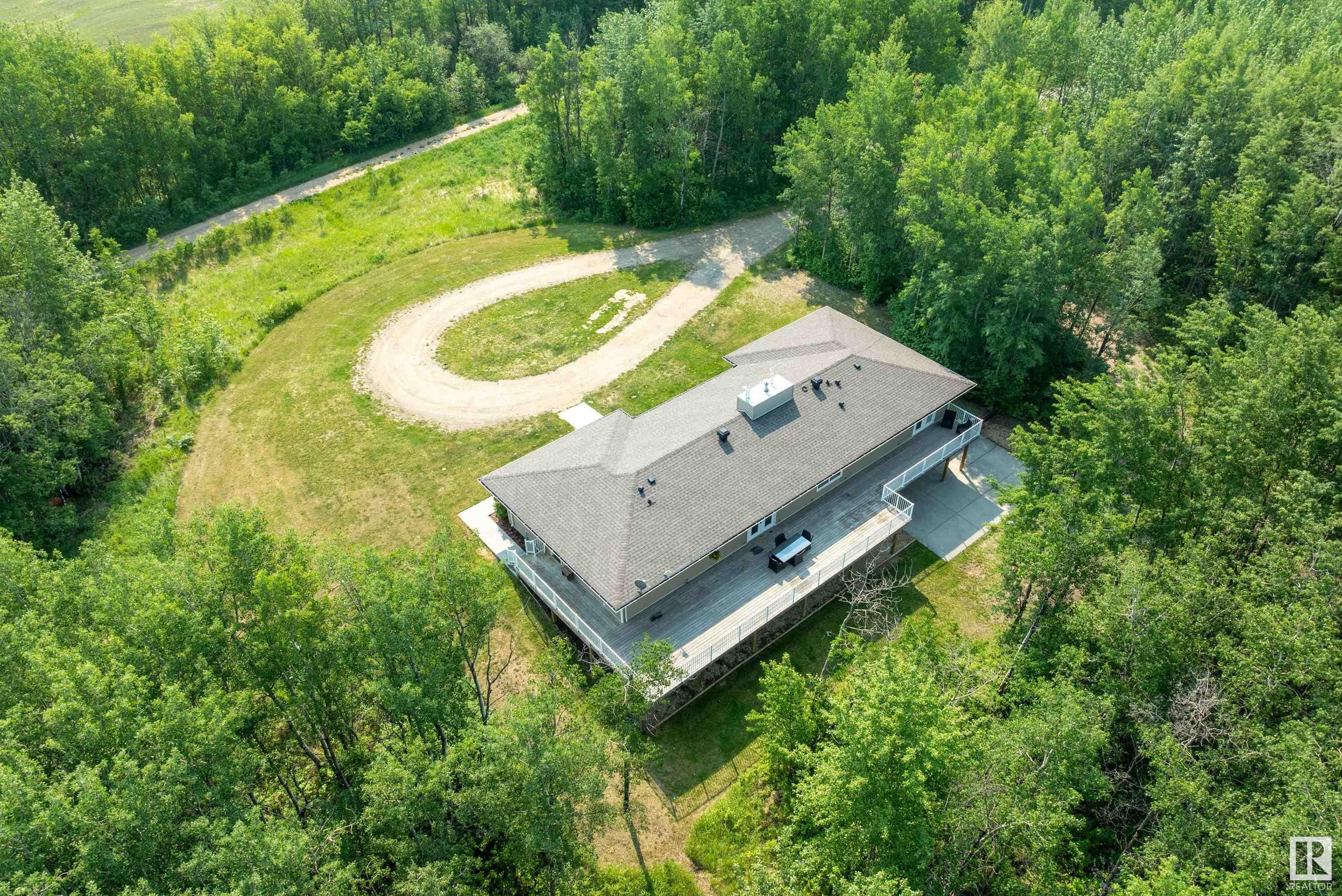 Property Photo: 22244 Twp Road 505 AB T0M 2M3