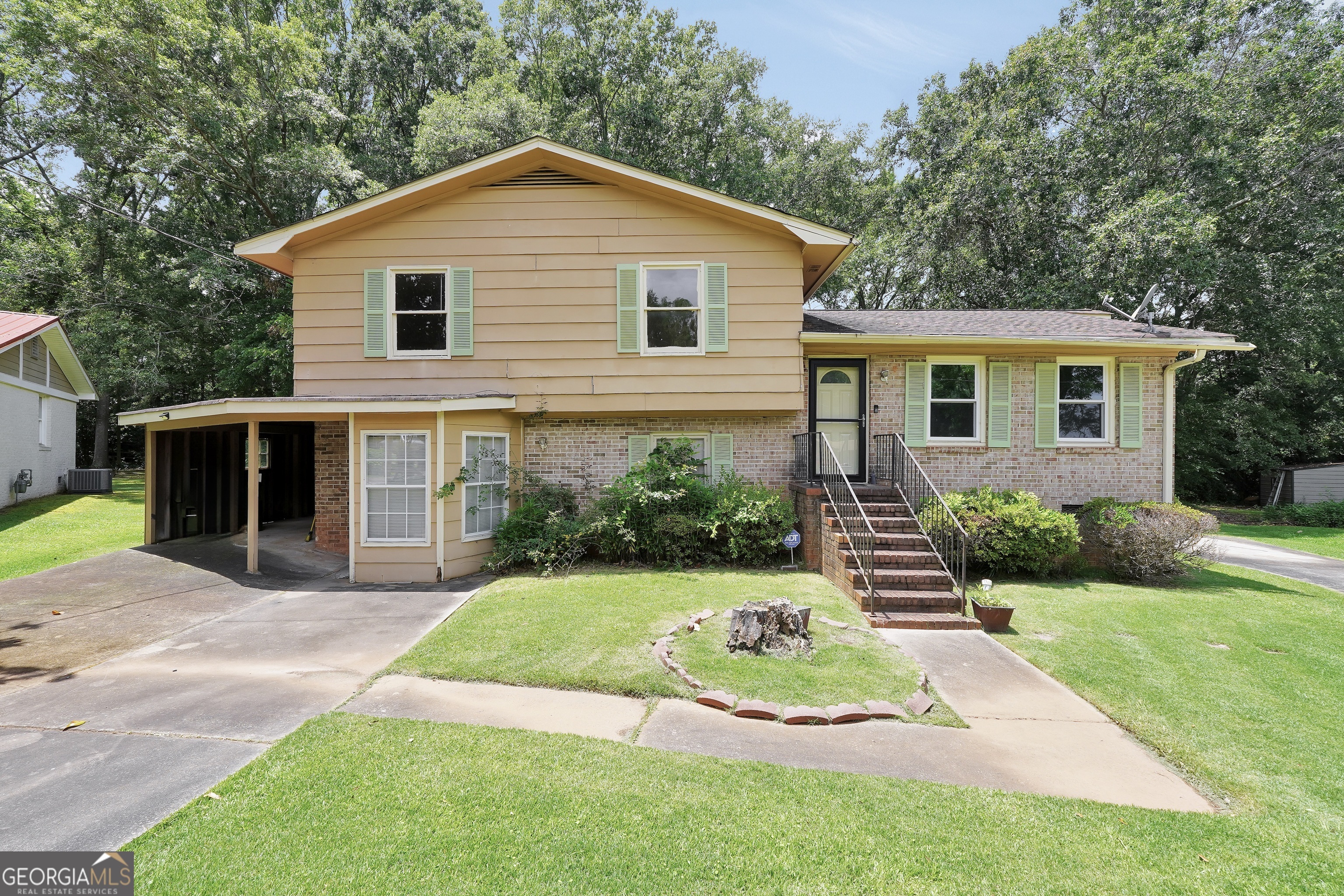 Property Photo: 407 Westchester Drive GA 30204