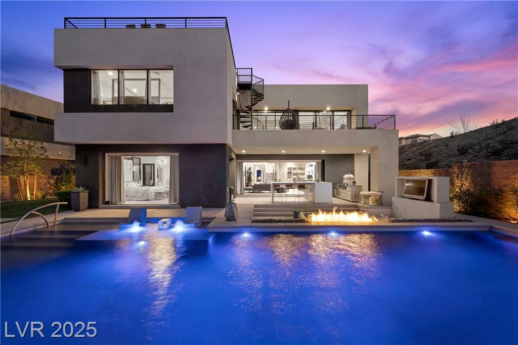 Property Photo: 5 Highland Cove Lane NV 89011