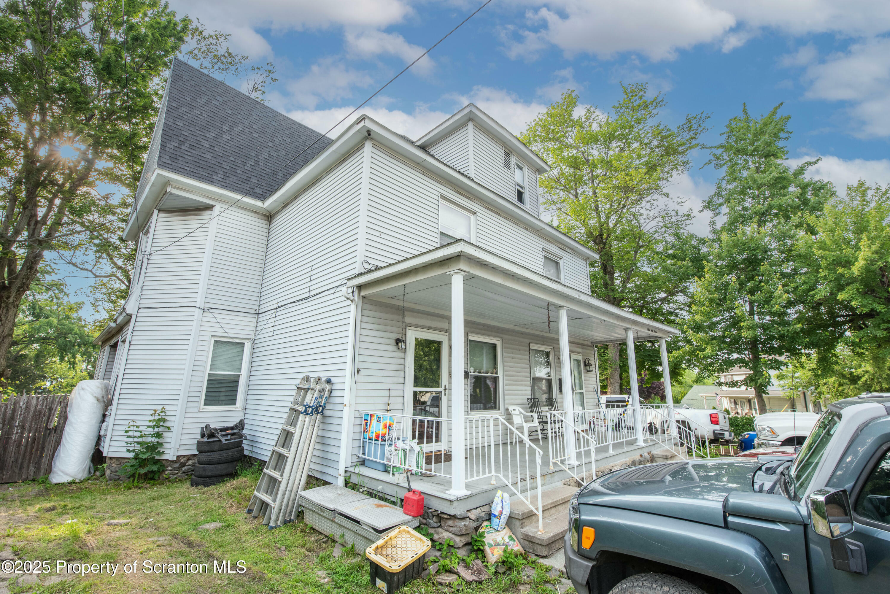 Property Photo: 945 947 William Street PA 18641