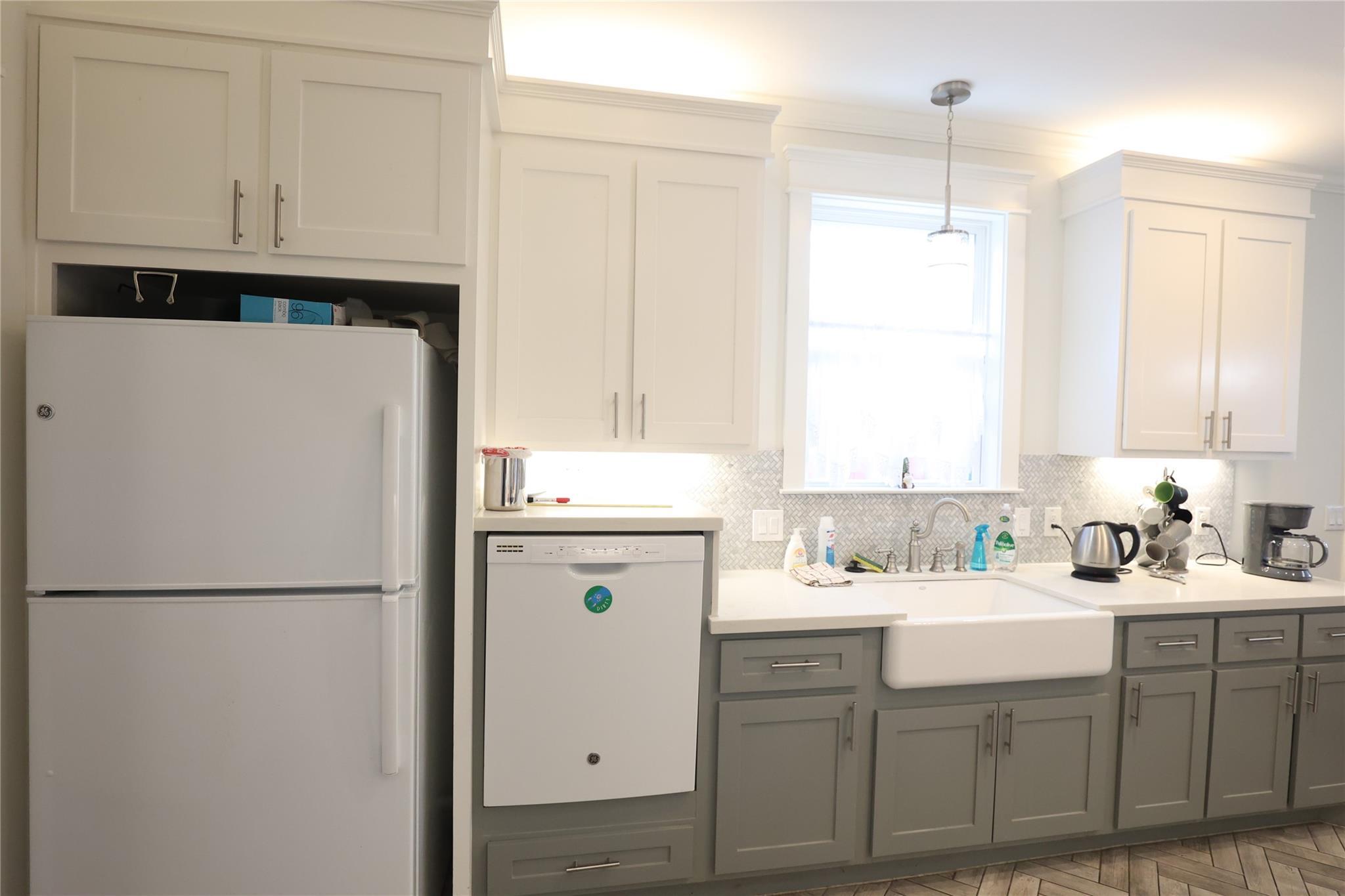 Property Photo:  212 Greenwood Street  TX 77011 