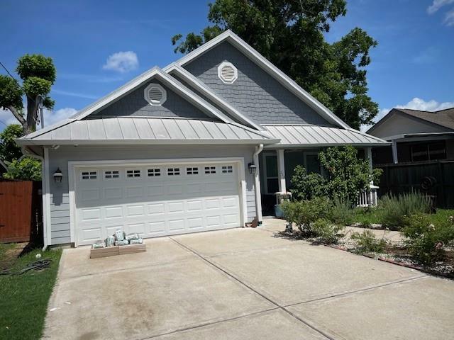 Property Photo:  212 Greenwood Street  TX 77011 