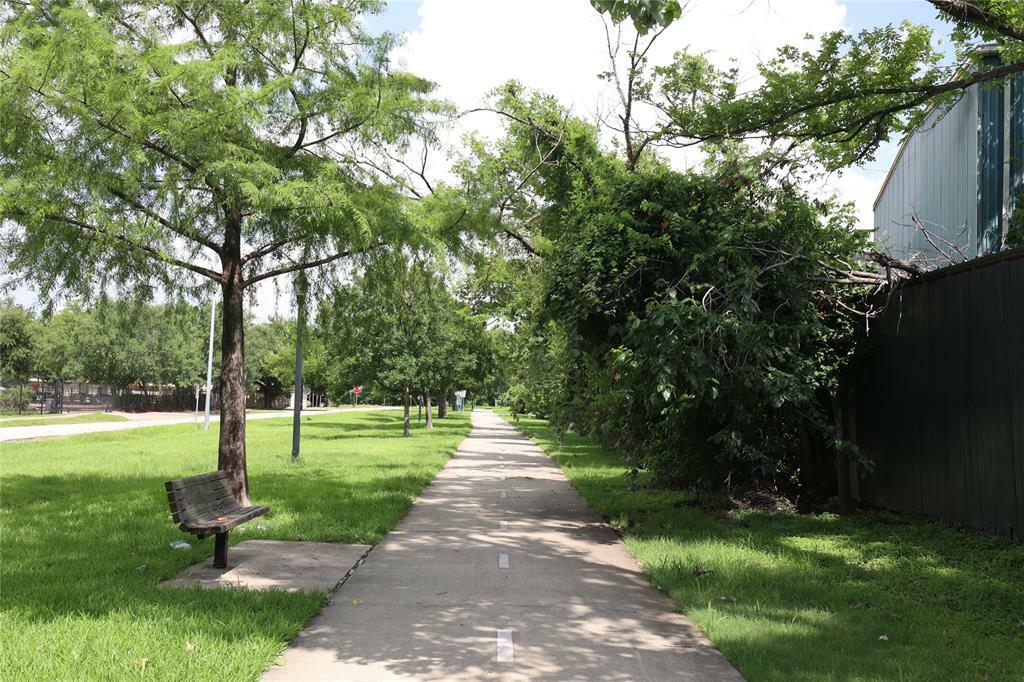 Property Photo: 212 Greenwood Street TX 77011
