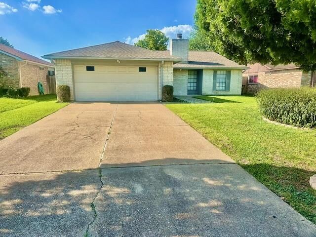 Property Photo:  7830 Lumber Jack Drive  TX 77040 